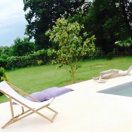 Le Mazet D'hotes Nocleg ze śniadaniem 4*