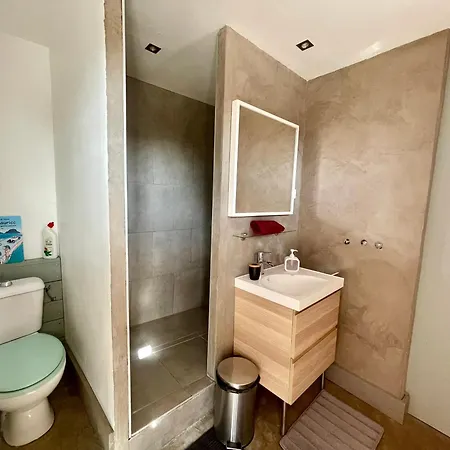 فندق مبيت وإفطار Le Mazet D'hotes 3*