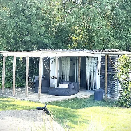 Le Mazet Chambre D'hotes *